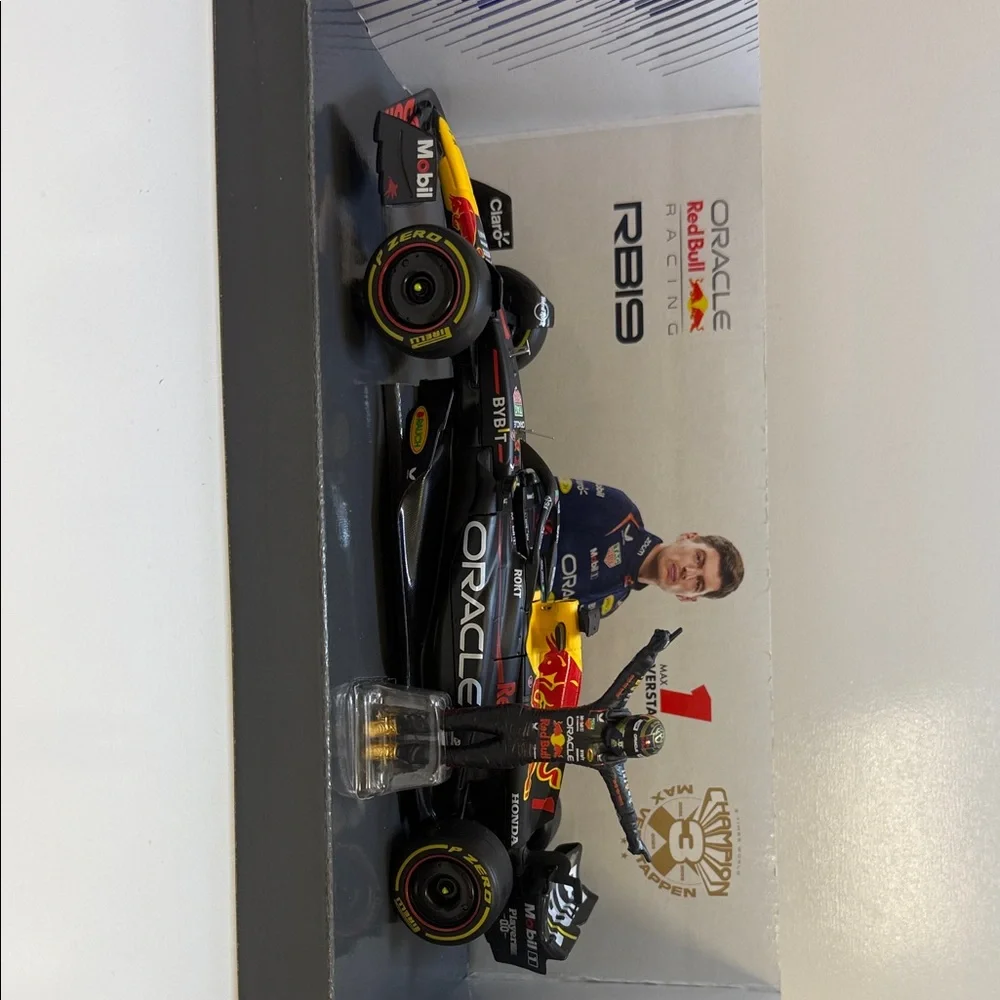Red Bull Racing RB19 Model Car